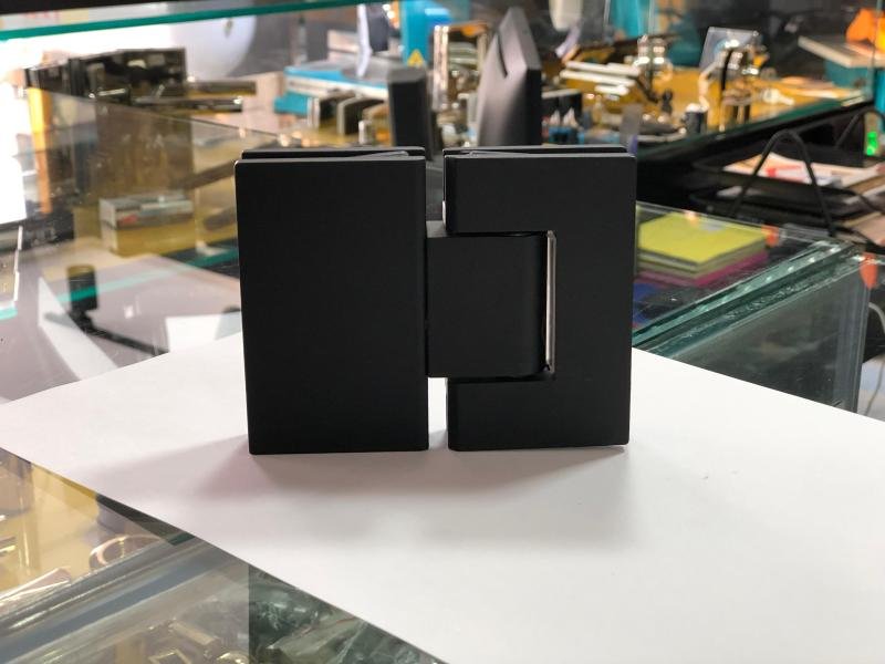 CH VV 180 HYDROLIQUE 304 BLACK